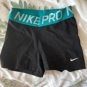 Nike pro black shorts